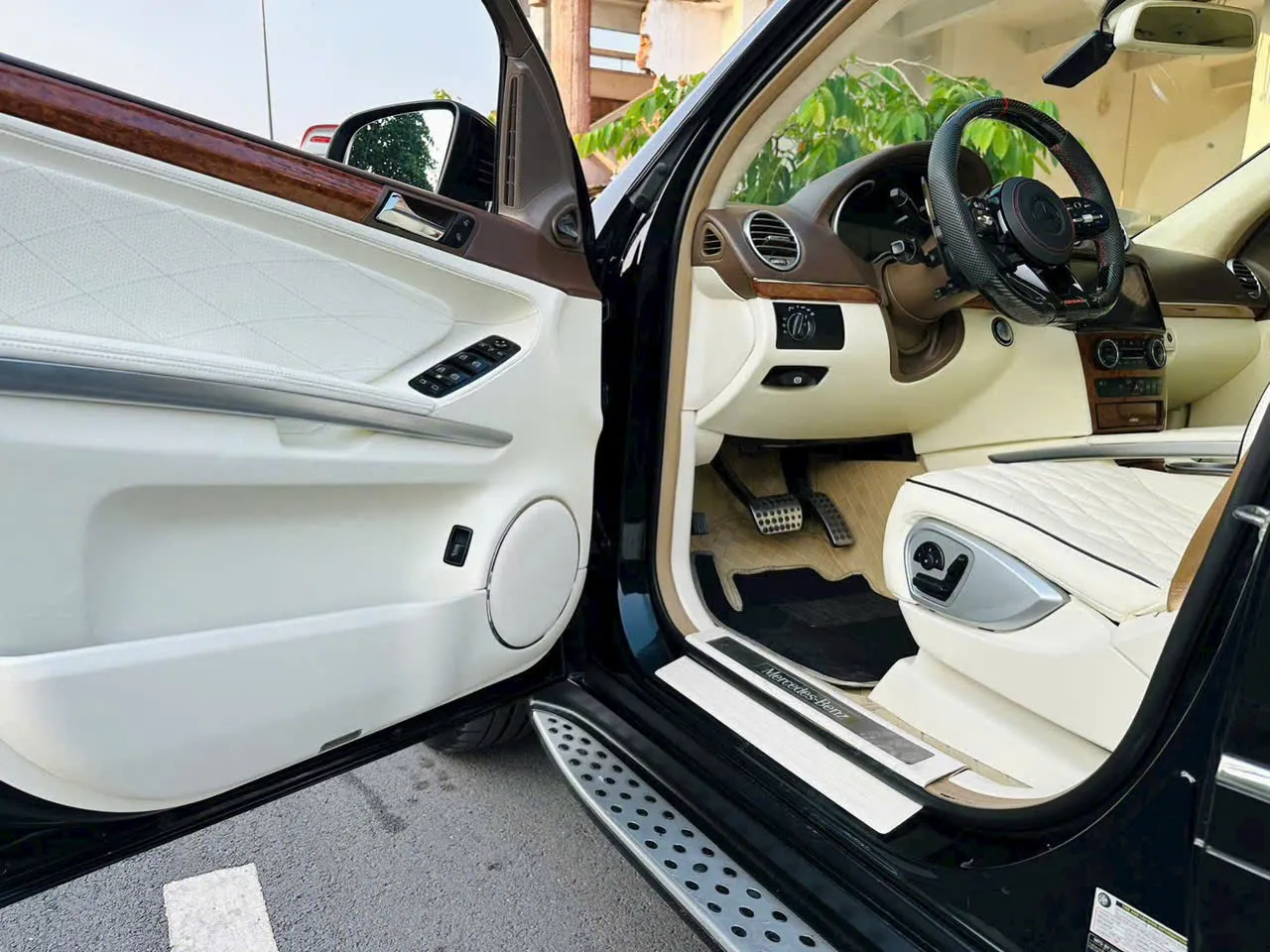Bọc ghế Mercedes Kem